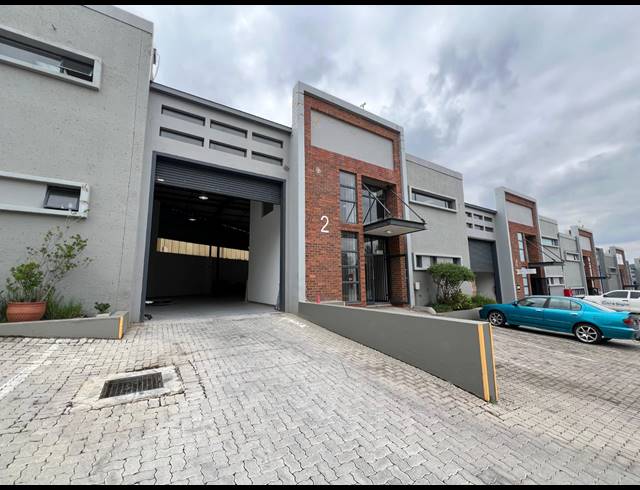 363M² WAREHOUSE TO LET IN OLIVEDALE